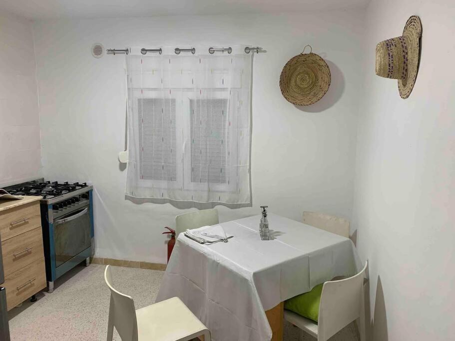 Appartement 5 Lits Climatise Salon 2Chambres Cuisine Equipee Sdb Staoueli Eksteriør bilde